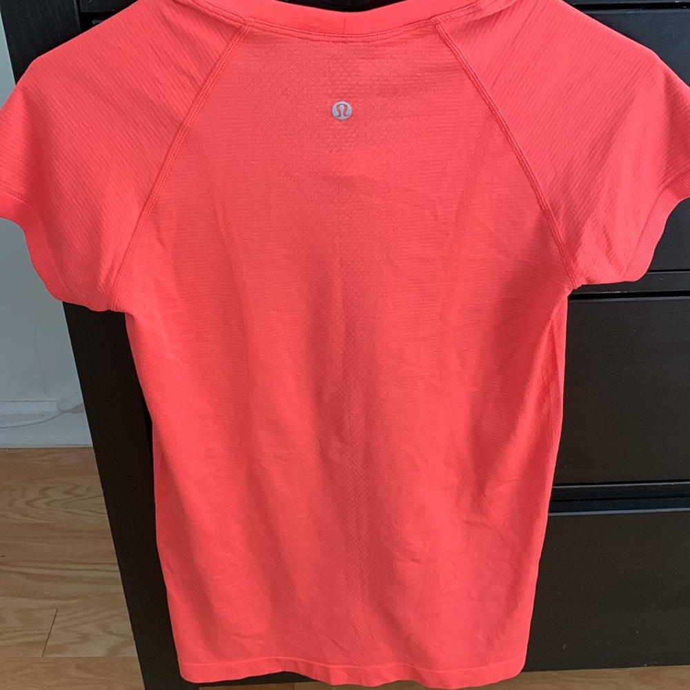 Lululemon Size 6 Raspberry Cream Swiftly Tech - image 2